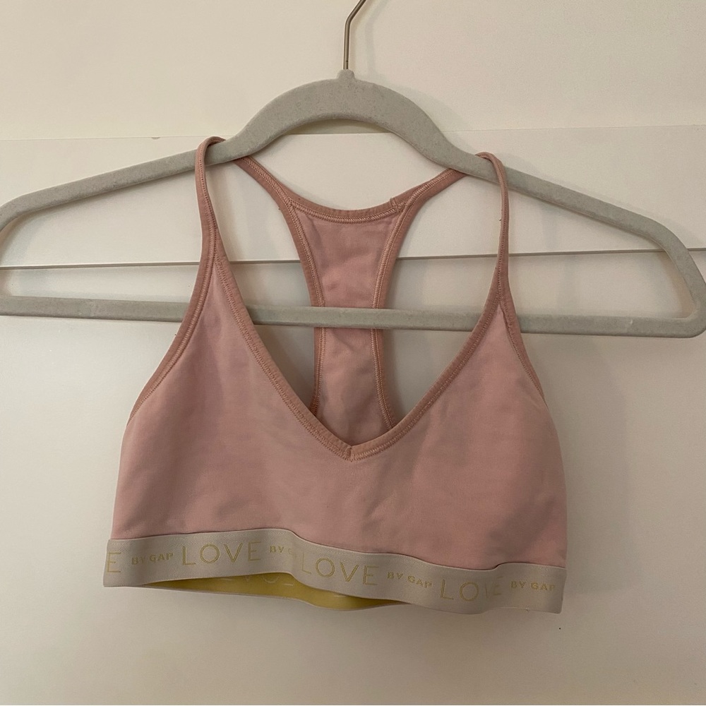 Pink gap‎ sports bra